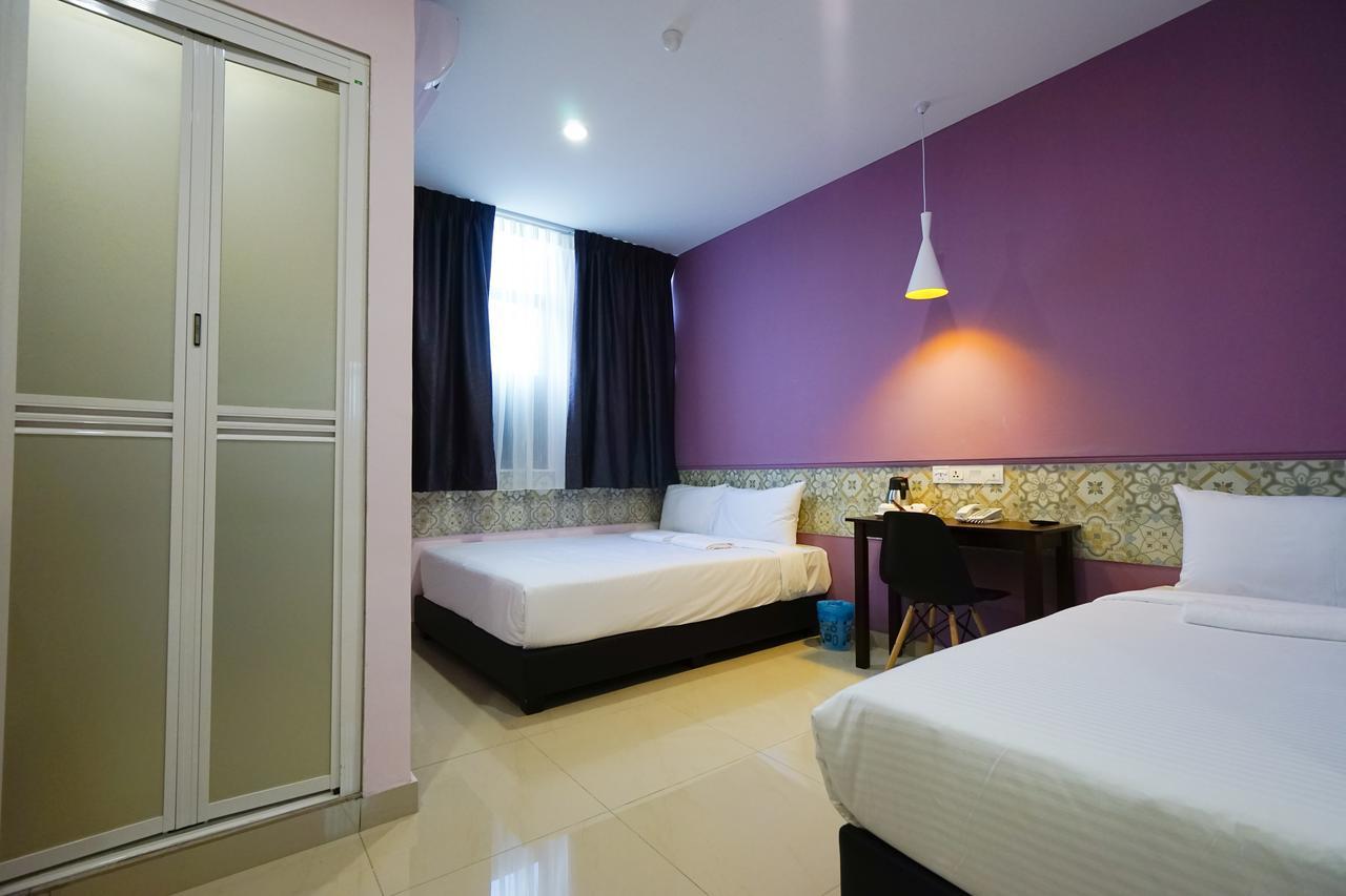 Grand Fc Hotel George Town Exteriör bild